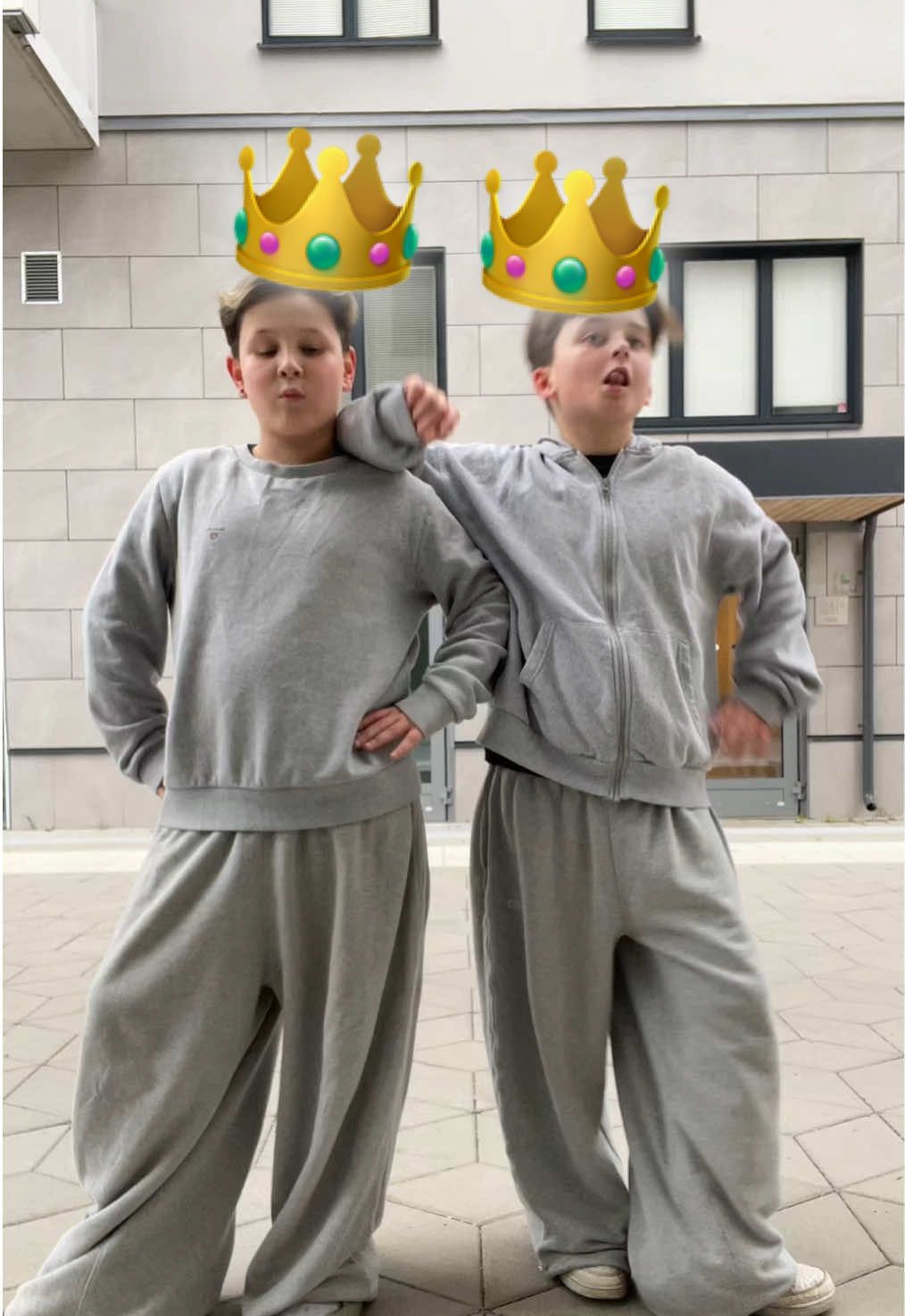 @𝑬𝒍𝒊𝒂𝒔 #dans #for #elias #viral i like this danceeeeee👑👑👑👑