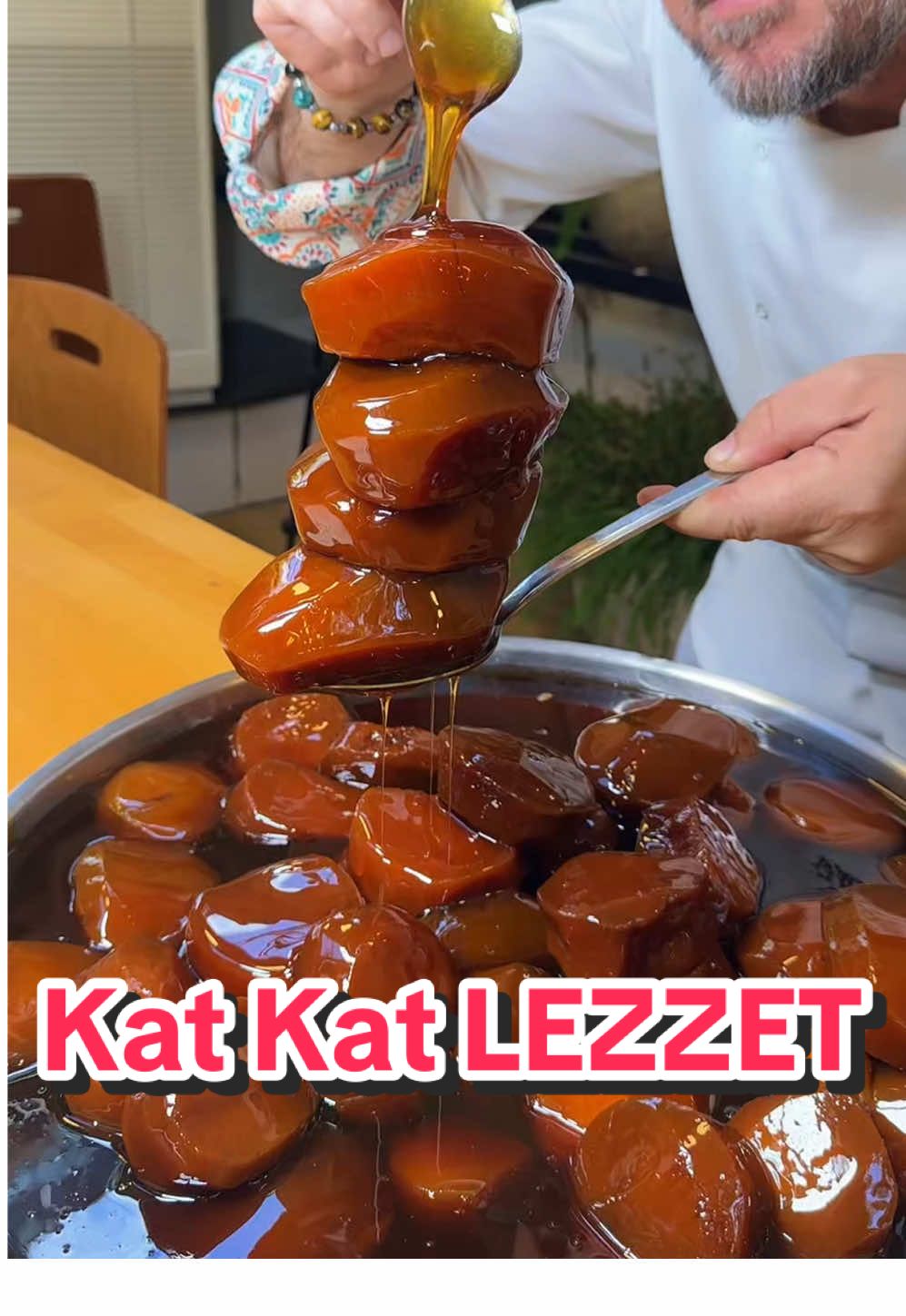 Elmasımız kabak tatlılarını kat kat dizdik, lezzeti zirveye taşıdık 💎 Özenle pişirdiğimiz kabak tatlısı, tam kıvamında, lezzetin en sade ve en doğal hâli Köfteci Hacı Bekir’de 🧡 @Meşhur Köfteci Hacı Bekir  #Food #Yummy #KabakTatlısı #Sweet #KöfteciHacıBekir 