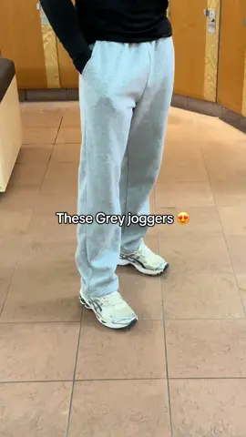 These joggers are under £10 at the moment 🥶 #greyjoggers #tiktokshop #fashion 