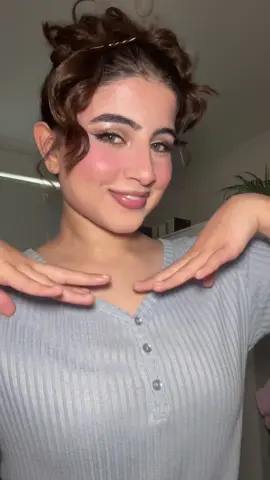 Kylie Jenner makeup look  @nyxcosmetics_uk @Makeup By Mario @L'Oréal Paris UK @ONE SIZE BEAUTY @Rare Beauty @Haus Labs @ILIA Beauty @Sephora UK @Hourglass Cosmetics @Huda @Huda Beauty  #beauty #beautyinfluencer #kyliejenner #makeupgrwm #makeup 