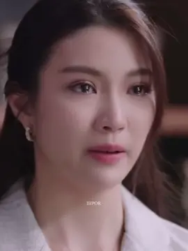 ❤️Tình yêu của Pat Một tình yêu sẵn sàng yêu và dâng hiến tất cả trái tim, yêu mà không giữ lại chút phòng bị nào, dù có thể không được đáp lại. Có lẽ vì Pat lớn lên trong một môi trường tự do, được sống và làm theo tiếng gọi của con tim mình. Bởi lẽ dù có chuyện gì xảy ra, gia đình luôn là nơi Pat có thể trở về, nơi luôn dang tay ôm lấy Pat bằng tình yêu và sự thấu hiểu. Chính điều đó khiến Pat, một người có đủ đầy mọi thứ trong cuộc sống, người mà nếu muốn gì gia đình cũng luôn sẵn sàng trao tặng, lại cảm thấy rằng tình yêu là điều duy nhất mà cô phải tự mình giành lấy bằng trái tim .Pat từng yêu, nhưng tình yêu ấy đã không đi đến như mong đợi. Cho đến khi gặp bác sĩ Prem, từ khoảnh khắc rung động, vẻ đẹp khiến trái tim Pat khẽ run rẩy, cảm giác bối rối và bồi hồi lại ùa về. Và chính sự khó đoán, khó nắm bắt của tình cảm lần này khiến Pat nhận ra rằng tình yêu dành cho bác sĩ Prem là thứ mà cô không bao giờ muốn đánh mất hay buông tay. Cô sẵn sàng làm mọi thứ để bảo vệ, để giữ lấy người mình yêu cho dù có phải chịu tổn thương, bị đẩy ra xa đến đâu thì Pat vẫn muốn ôm chặt tình yêu ấy trong tay. Và khi trái tim của hai người cùng hướng về nhau, khi tình yêu của Pat cuối cùng cũng được đáp lại, niềm hạnh phúc ấy thật rực rỡ, thật ngọt ngào. Pat nhận ra rằng tình yêu này vô cùng quý giá, vô cùng có ý nghĩa trong cuộc đời cô. Ngôi nhà mà Pat vẫn luôn kiếm tìm bấy lâu nay chính là nơi có 