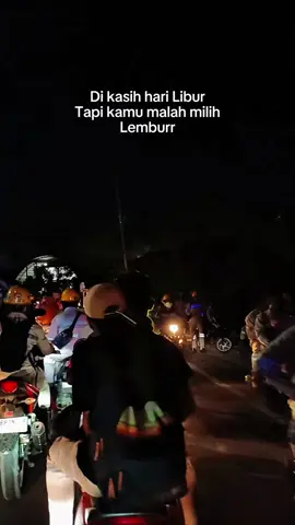 malas, kalau cuman skroll tiktok😁😂😂 #iwiphelmkuning #fypberandatiktok 