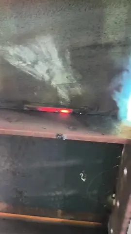 ផ្សារភ្លើងឡើងក្រហម