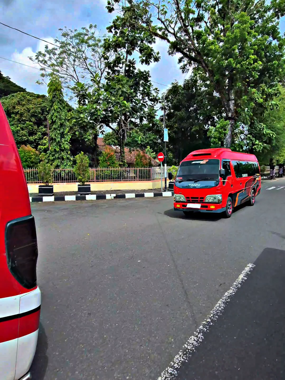 Reservasi. +62823-7037-9744 Melayani. sewa mobil,carter, wisata, ziarah city car-elf-hiace-mediumbus-bigbus. #sewahiacepurworejo  #sewaelfpurworejo #sewamobilpurworejo #sewamobilkutoarjo #purworejo24jam 