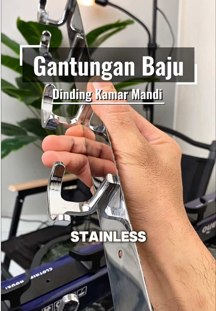 Gantungan baju kamar mandi atau gantungan baju untuk di dinding berbahan stainless SUS 304. #gantunganbaju #gantunganbajudinding #gantunganbajukamarmandi #definitestore #dfsbronze 
