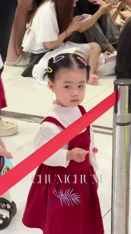 Không khí trước giờ G các fan nhí đã sẵn sàng và ekip tất bật chuẩn bị đón các “anh trai” xuất hiện ở ngày hội Vẽ chuyện lớn của Nutifood GrowPlus+ #NutifoodGrowPLUS #Ngayhoivechuyenlon  #NutifoodGrowPLUStangcan #SuyDinhDuong #NutifoodGrowPLUSbychumchum