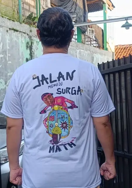 BUKA SEMUA SLIDE L!!!  Mana menurut kamu yang paling mantabs??  Makna sebuah gambar dan tulisan adalah kombinasi keduanya untuk menyampaikan ide, gagasan, atau informasi secara visual dan tekstual, sering kali untuk memperjelas pesan, seperti pada poster, ilustrasi, atau logo.  Gambar berfungsi sebagai alat komunikasi visual yang kuat dan bisa melampaui batasan bahasa, sementara tulisan digunakan untuk memberikan rincian, penjelasan, atau memperkaya cerita yang ada dalam gambar.  #math #maths #matematika #lovemath #motivation 