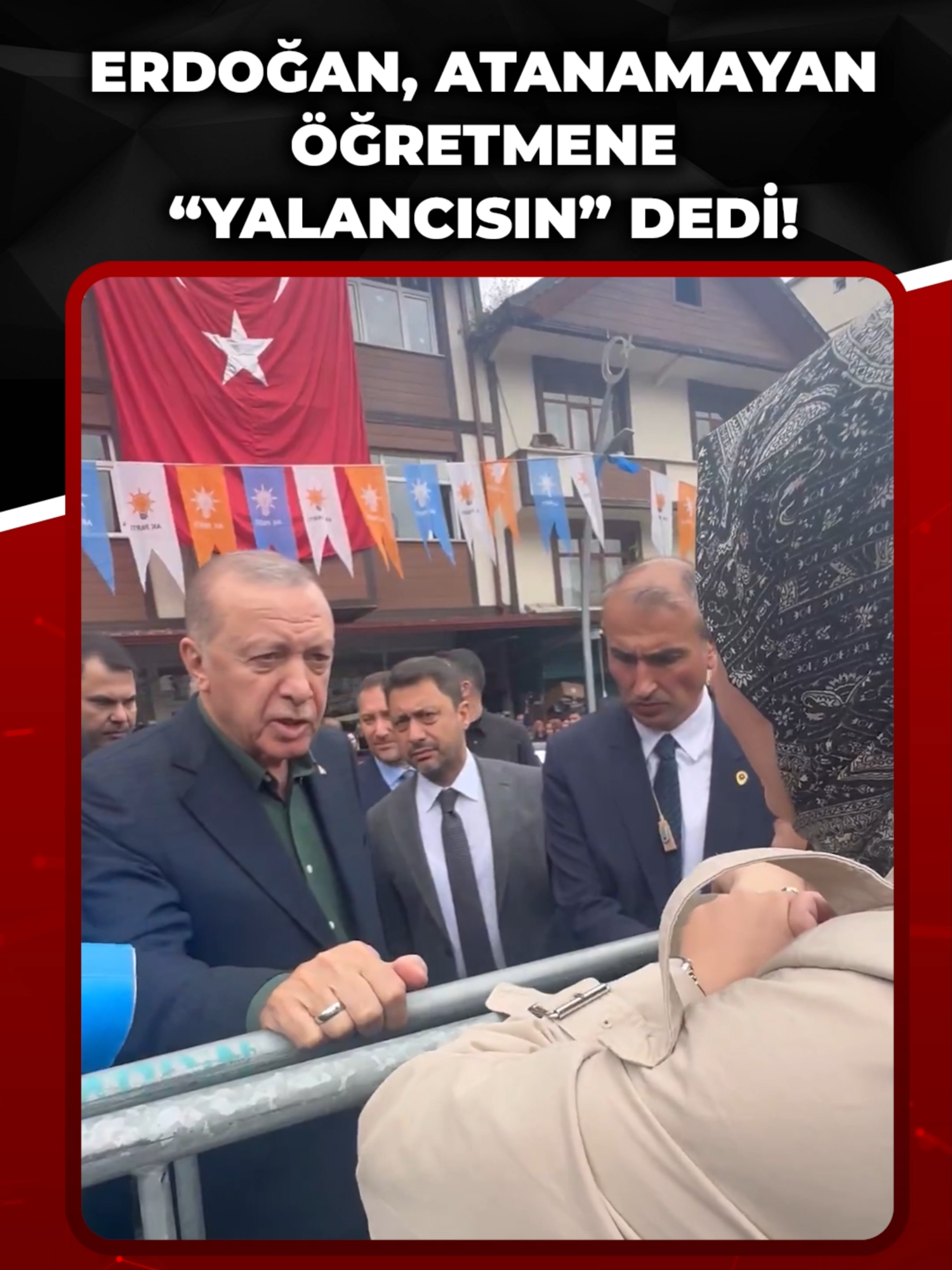 Erdoğan’ın bir ay önce Rize’ye yaptığı ziyarette, KPSS’de derece yapan iki öğretmen adayıyla yaşadığı diyaloğun yer aldığı yeni bir video ortaya çıktı. Öğretmen adaylarının, 