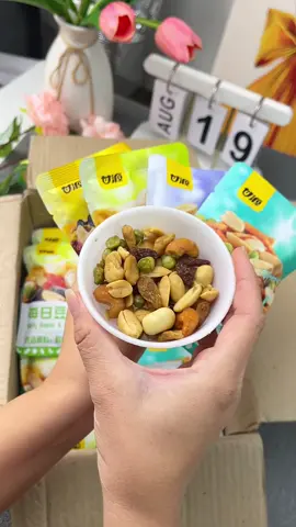 Hạt dinh dưỡng mix vị thơm ngon giòn không bị hôi dầu trẻ con người lớn đều ăn vặt được nha ##hatdinhduongmixvi##hatdinhduong##hatmixdinhduong##hatmix##anvat @Dương thuý store  @Dương thuý store  @Dương thuý store 