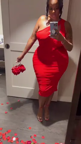 Cuff it🔐❣️ Locked down and only you have the key✨ Vday 2023 was one for the books And yes, I linked my v-day look in my bio😍 #crissythedoll #plussizetok #curvytok