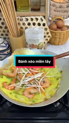 Mấy chị thử cho đá lạnh vào bột chiên bánh xèo đi bánh chiên lên không chỉ giòn mà còn giòn lâu nữa#bepnhachin #xuhuong #homnayangi #banhxeo #botbanhxeo 