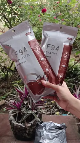 Yang suka keluar rumah mending langsung chekout yang ini deh🤏😝#maskerkf94 #pelindungwajah #maskermurah #maskerhijab #fypシ゚ 