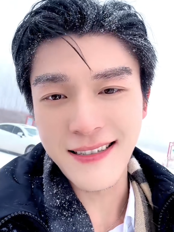 Cuộc gặp gỡ giá trị nhất trên thế giới là gặp lại chính mình trong một khoảnh khắc nhất định. Khoảnh khắc đó bạn mới hiểu, đi khắp thế giới cũng chẳng qua là để tìm một con đường trở về với trái tim mình.