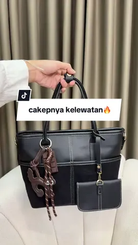 Model baru ni bestiee😭😭,jangan diliatin doang,nanti keingett truss🥹😉#bag #nalalacollection #fyp #racuntiktok 