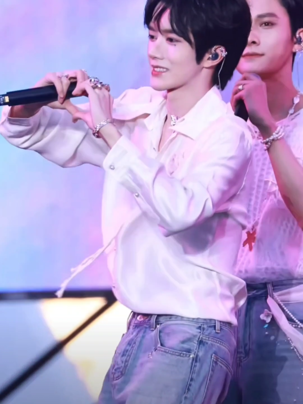 อาซิงขี้เล่นมากมีความน่ารักเท่าโลกเลย🦋🥰 #หวงซิง #eliothuang #eliot #Huangxing #desire4 