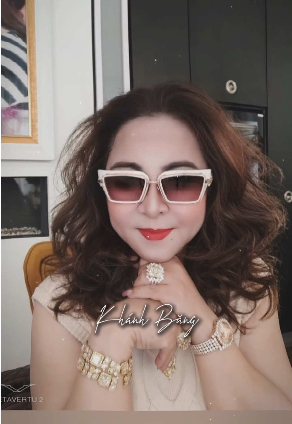 “No money no talk” #phuonghang #nguyenphuonghang #ceonguyenphuonghang #bachudainam 