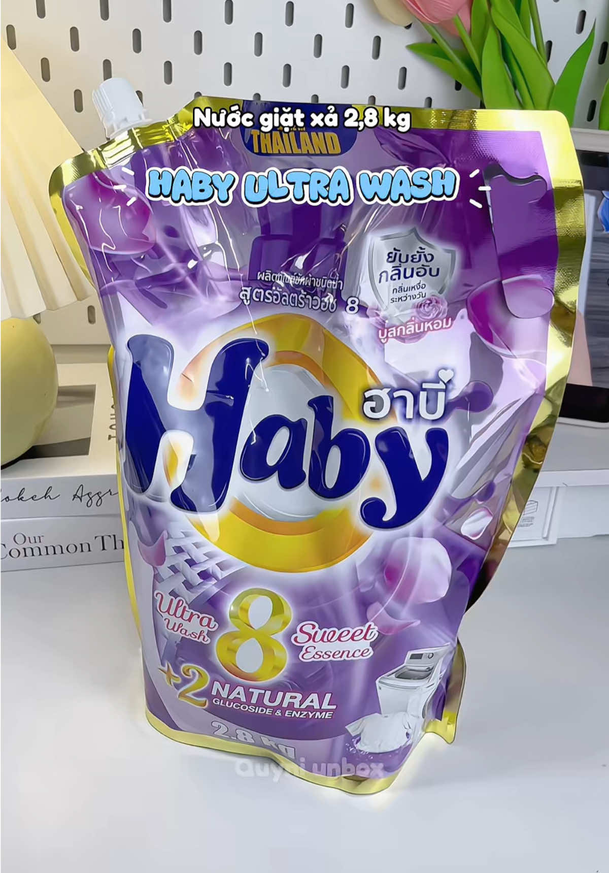 Nước giặt xả 8in1, hỗ trợ làm sạch bụi bẩn, lưu hương lâu , không làm phai & bạc màu vải, ưng lắm nha #nuocgiatxa #nuocgiatxa8trong1 #nuocgiatxathailan #quyniunbox #nuocgiatsieusach 