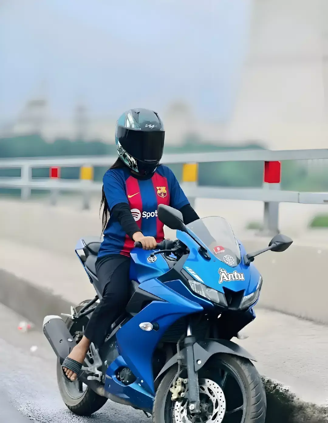 আহো বাইক চালাই 💙⚡ #viralphoto #sreepur #bikelover 