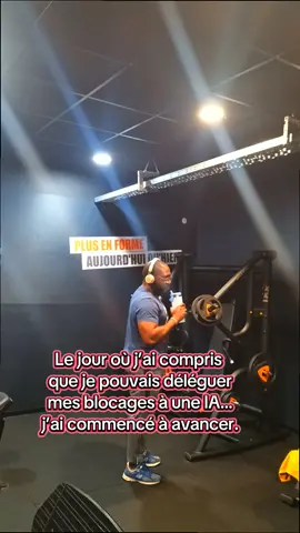 Je voulais tout faire moi-même. Créer, structurer, planifier, écrire… Jusqu’à ce que je réalise que l’efficacité, ce n’est pas tout faire. C’est savoir quoi déléguer — même à une intelligence artificielle. #businessenligne  #chatgptprompt  #chatgpthack  #marketingdigital 