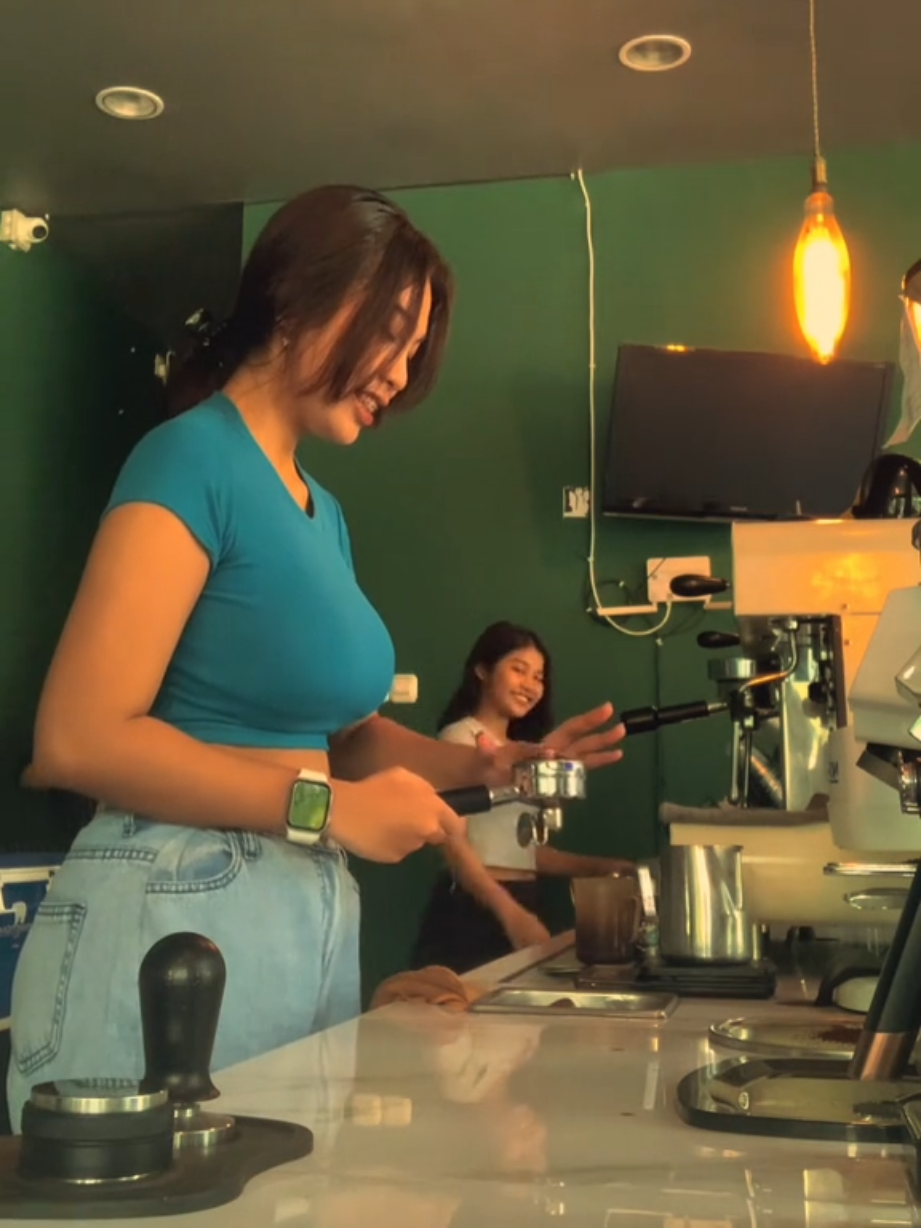 Kopi robusTTa ☕😋 #kaumhawa #pulen #bodygoals #coffee 