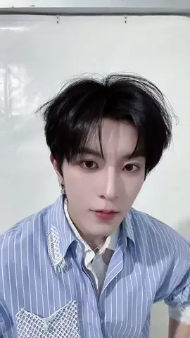 เด่วนีัชิวชิวของเราเต้นเก่งขึันแล้วน๊าาา ใดๆคือน่ารักมากลูก วันนี้ชุดสีฟ้าสดใสมาก น่ารัก#kipukaqiu #qiudingjie #desire4 #ชิวชิว #qiudingjie 