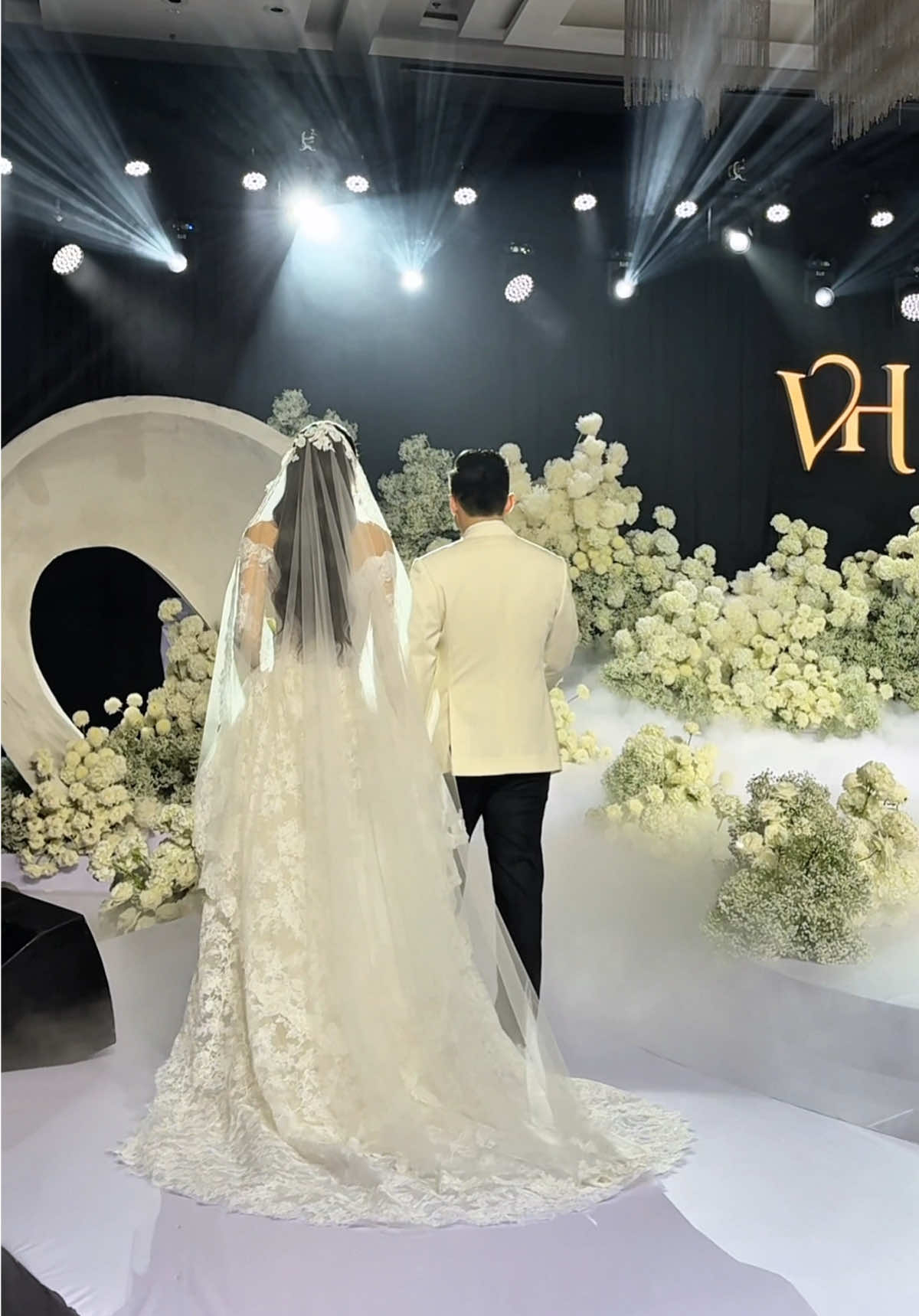 Ngày này đã tới, ngày chúng ta dắt tay nhau bước trên lễ đường ✨💍 #dothiha 