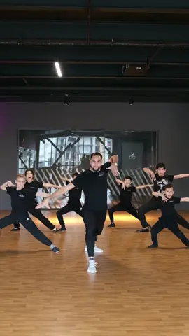 Наши тигры 🔥 Хочешь, чтобы и твой сын так танцевал? Приходи на бесплатный пробный урок! А комментарии оставляем внизу 👇 #лезгинка #творчество #элементкавказа 