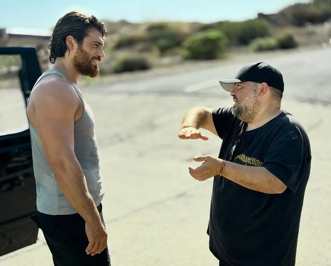 It was such a pleasure working together on this new series! Hearing you say such kind words means a lot  I always give my all in every scene. I’m glad the energy and passion showed through. Can’t wait for everyone to see what we created!#buonaserata #🌹🌹🌹#can #candivit #🔝💯  💥   # lealidelsogno       # 