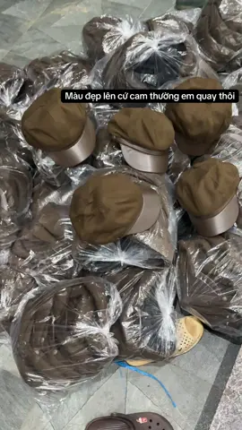 Các chị đặt nhanh k lại hết