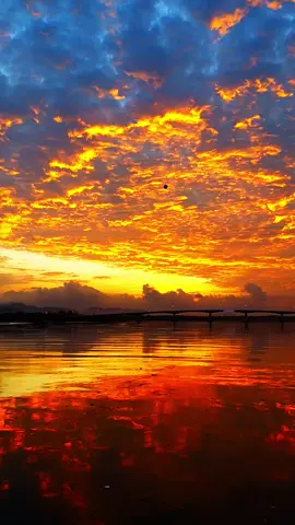 วิวตอนเช้ากับสะพานสิริลันตา🥰#เกาะลันตา #ยืมลงสตอรี่ได้ #วิวบ้านนอก🍃 #วิวทะเล #สะพานสิริลันตา 