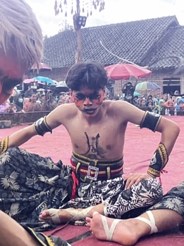 perdana turun warok ya mas @𝗰𝗮𝗻𝗱𝗿𝗮_𝗷𝗮𝗮 @kohchen 👏 ib: foto terakhir dari tt m4chalatt3w #candragwsm #warokgwsm  #masukberanda #fypppppppppppppp #semogafyp 