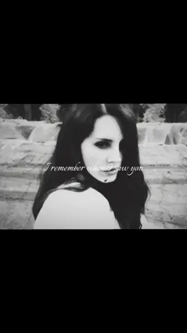 Never let me go #lanadelrey #neverletmego #lizzygrant #girlblogging #targetaudience 