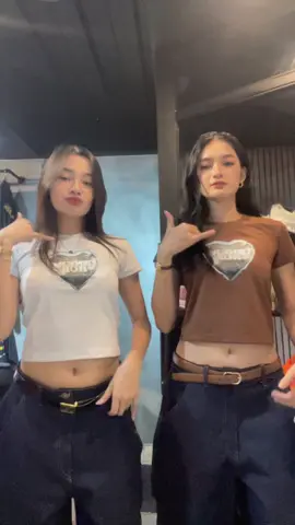 Kami din🥱  Outfit from: snkrhub_store #foryou #dancetrending #newdance2025 #dancefriends #fyp 