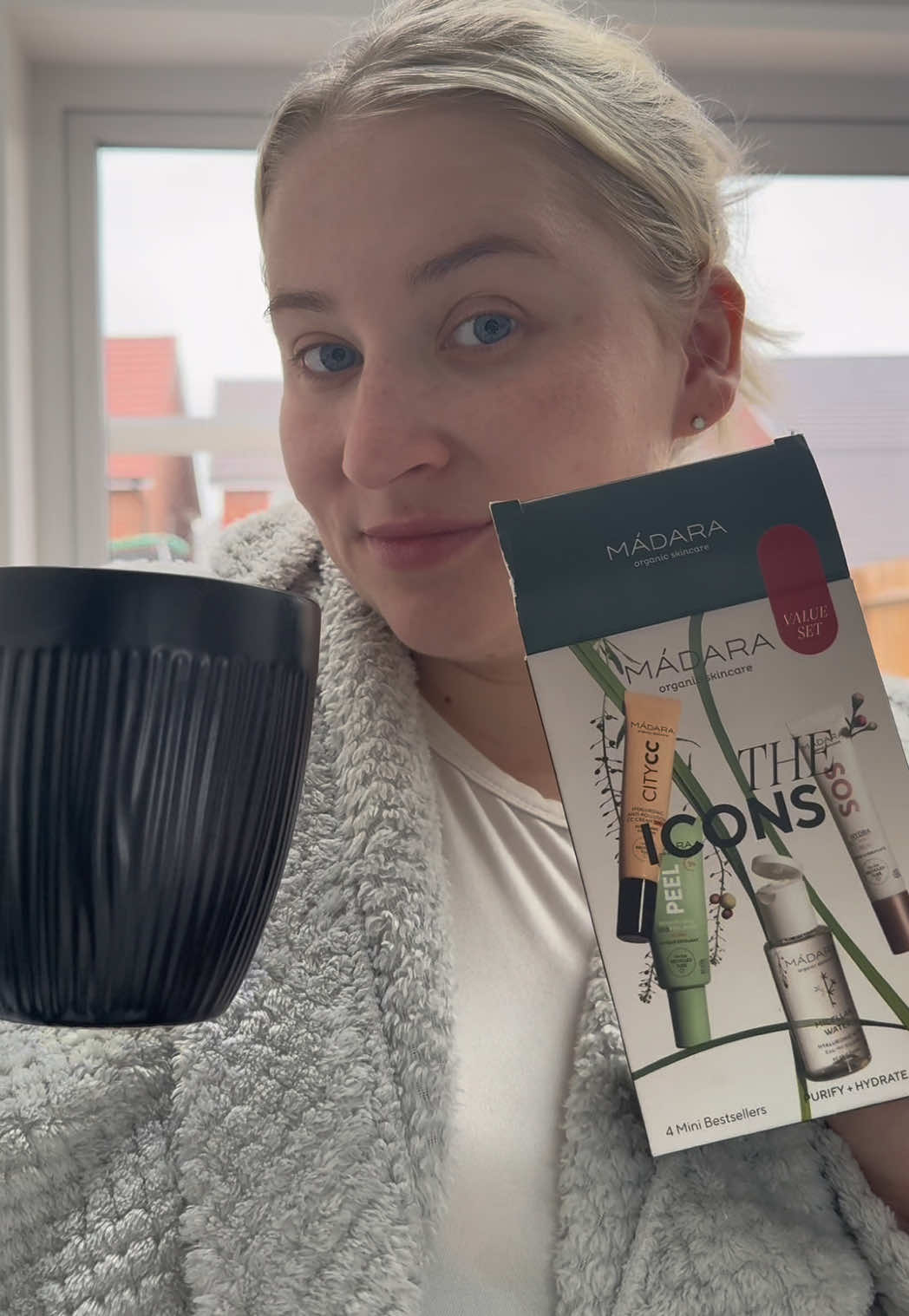 My 5-minute mum escape ft : MÁDARA & a hot chocolate   #skincare #skincareroutine #winterskincare #mumskincare #fyp @MADARA Cosmetics UK 