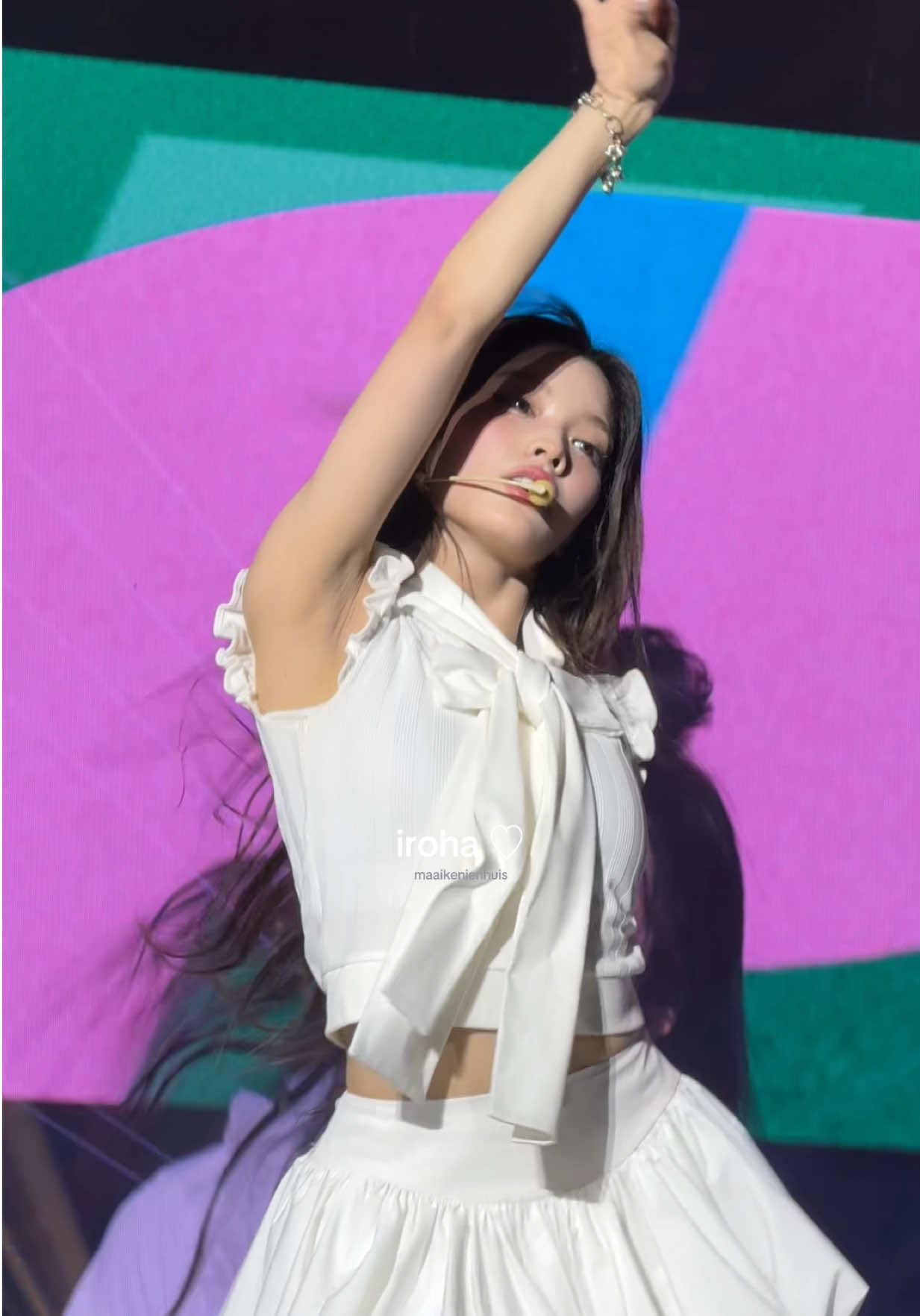 saw my queen so up close omg😭🩷 #illit #iroha #아일릿 #glitterdayencore #seoul 