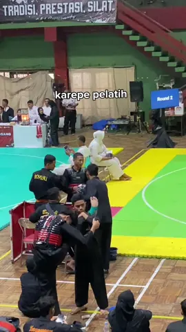 awuren awuren lee🫵🏻  #silatcore #pencaksilat #radenmassaidwonogiri #karepedewe  @sevenstarsacademy 