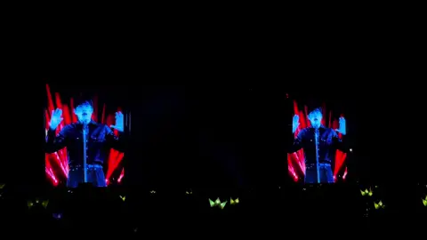 Heartbreaker 💔💔💔#ubermenschgdragon #gdragonworldtour2025inhanoi 