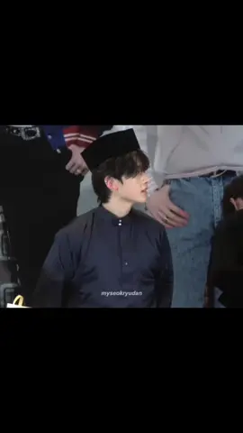 zb1 in their baju melayu.herlokkkkknyaaaaa 😭💓 tahu dah tema baju raya nk colour apa nanti #zb1inkl #zerobaseone #kpop #zb1 