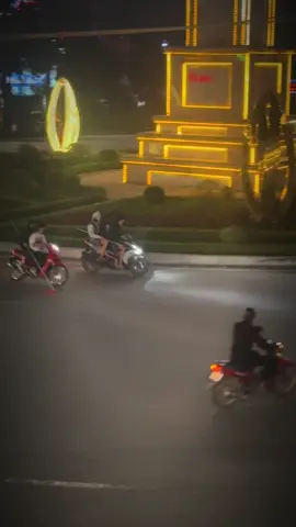 quan vân trường ra đường đi tuần🫣 #vangianghungyen #viral #vongxuyenvangiang 