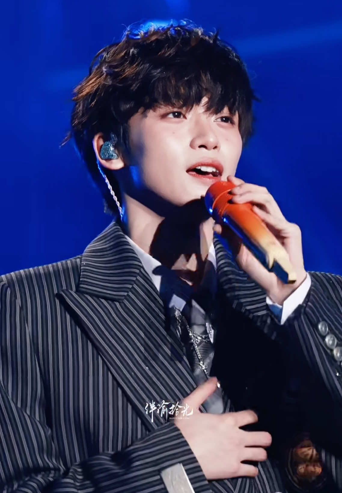 [BIG EYE MUSIC FESTIVAL NAM KINH 9.11.2025] Nếu ai đó hỏi tôi về thứ gì đó ngọt ngào nhất….Chắc chắn sẽ là giọng hát của cậu ấy…Du Du của mình 😭🩵 #梓渝 #郑朋 #TửDu #Ziyu #Viral 