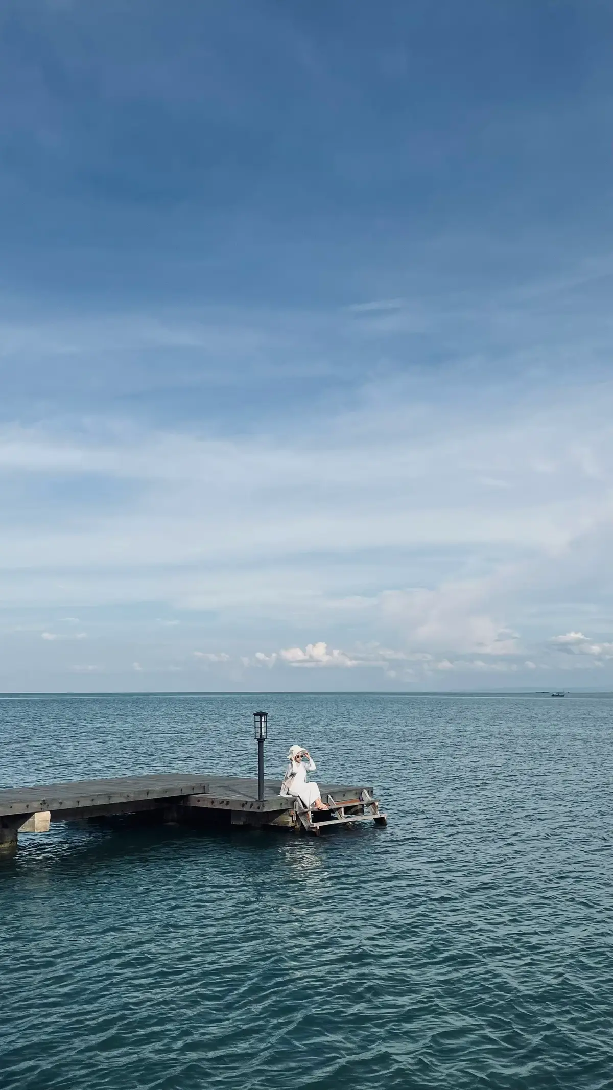 #villatanjungtapulaga #kendarisulawesitenggara #pantai #sza #lautbiru 