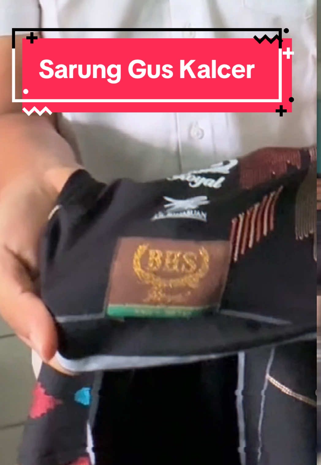 Replying to @khalifahviaviona Perpaduan Sarung BHS + Adizero  Evo SL = Gus Kalcer