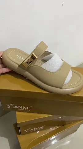 Sandal terbaru baru launching
