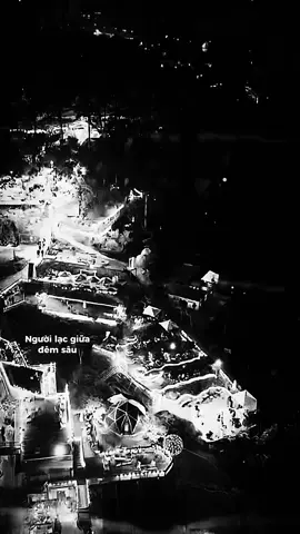 Vào một ngày trời đầy giông tố mình lạc nhau giữa phố đông người #t#tramcamxucs#storyt#tamtrang