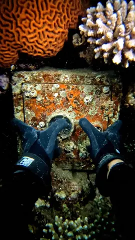 Found this under ocean #mystry #treasurefinds #ocean 