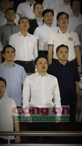 Hình ảnh ngày 16/8/2025, lễ khai mạc giải vô địch bóng đá quốc gia (V.League 1) mùa bóng 2025-2026 chính thức diễn ra trên sân vận động Thống Nhất, TPHCM. #trungtuongMaiHoang  #AHLLVTND #GDCATPHCM 