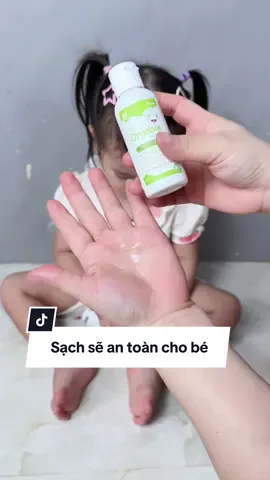 Nhà có bé gái các mẹ để ý vệ sinh sạch sẽ bảo vệ vùng pipi cho con khoẻ mạnh nha #emmuoine #dungdichvesinhchobe #ddvsbegai #orgabie 