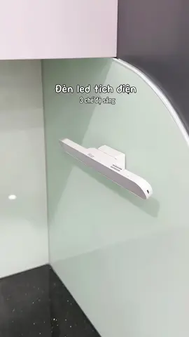 Dán vào bếp, bàn học hay mấy chỗ bị thiếu sáng oki lắm nha #embehan04 #reviewdogiadung #dentichdien #denchieusang #đèn 