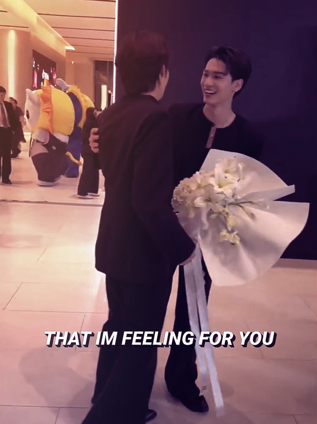 သူ့ကလေး..ဆုရလို့အရမ်းတွေပျော်နေတာ...🥺အပြုံးတွေကိုကြည့်ရင်သိတယ်..ဘယ်လောက်ထိချစ်လဲဆိုတာ🥺🤍..အဲဒီပျော်ရွှင်တဲ့ခံစားချက်ကိုနားလည်တယ်...အရင်က အေး​ဆေးနေတတ်တဲ့ P'keng က ခုလိုသူ့ကလေးကြောင့်အများကြီးပြောင်းလာတယ်🥺{အပြုံးတွေ.တက်ကြွတာတွေ..အပြုမှုတွေ}fan တစ်ယောက်ဖစ်တဲ့ကိုယ်တောင်..အော်နောက်ဆုံးတော့ငါတို့ကြိုးစားပေးခဲ့တာအရာထင်ခဲ့ပီဆိုပီး..ကလေးနာမည်အော်တုန်း.ပျော်လို့ငိုတောင်ငိုခဲ့မိတာ🥺( ဒီမြင်ကွင်းကို ဒီသီချင်းနဲ့ edit လိုက်တော့..🥺.....)#kengnamping #khemjiratheseries #ချစ်စရာကောင်းတာတစ်ခုပြမယ်🥺🎀 #fyyyyyyyyyyyyyyyy #ဒါလေးတော့fypပေါ်ရောက်ပါကွာ @nampingster @Harit_keng 