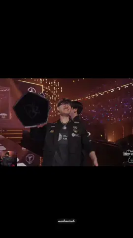 Đcm thằng bố Oner bá vl lun. Nâng cup đ khác gì nâng tạ 😭😭😭 #oner #moonhyeonjoon #t1win #viral #fyp 